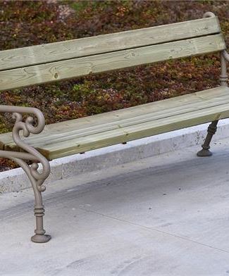 Arredo città in metallo e legno