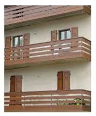 Balconi in legno o alluminio